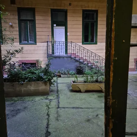 Eden'S Golden Gallery Loft Budapest Exterior photo